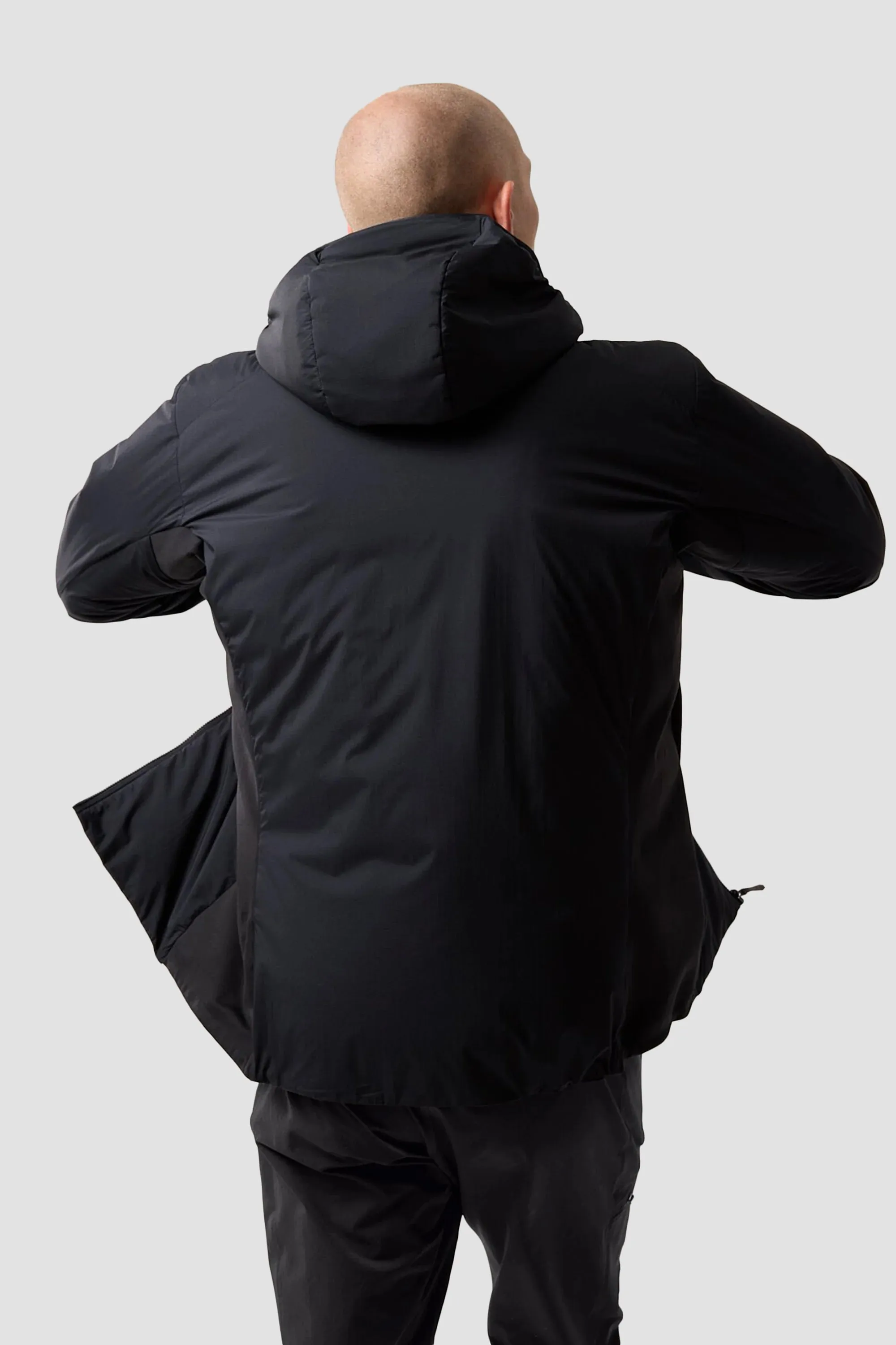 Arc'teryx Men's Atom Hoody in Black